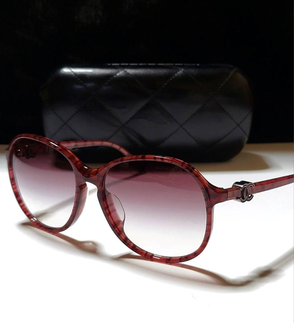 ◆CHANEL　シャネル◆ロゴ付き　サングラス　ケース付き