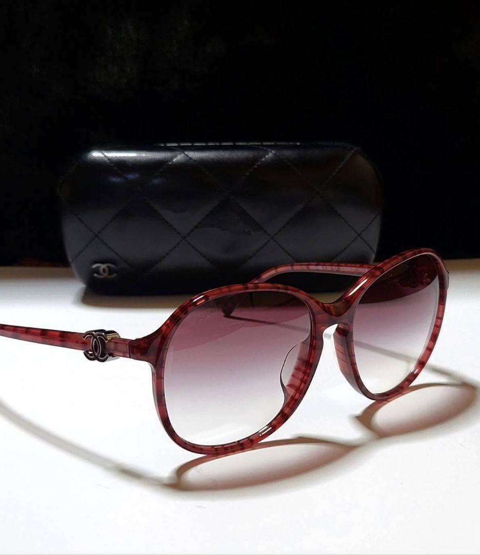 ◆CHANEL　シャネル◆ロゴ付き　サングラス　ケース付き
