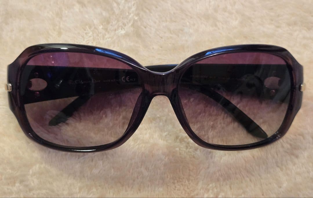 【Dior】 ブラックラウンドサングラス ケース付き