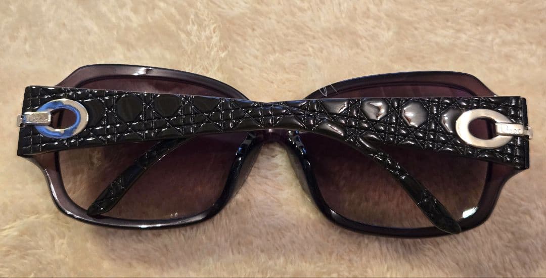 【Dior】 ブラックラウンドサングラス ケース付き