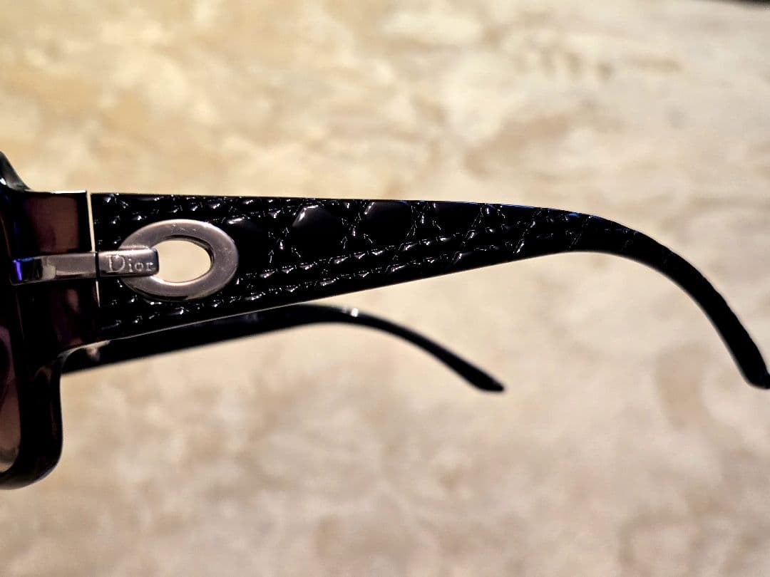 【Dior】 ブラックラウンドサングラス ケース付き