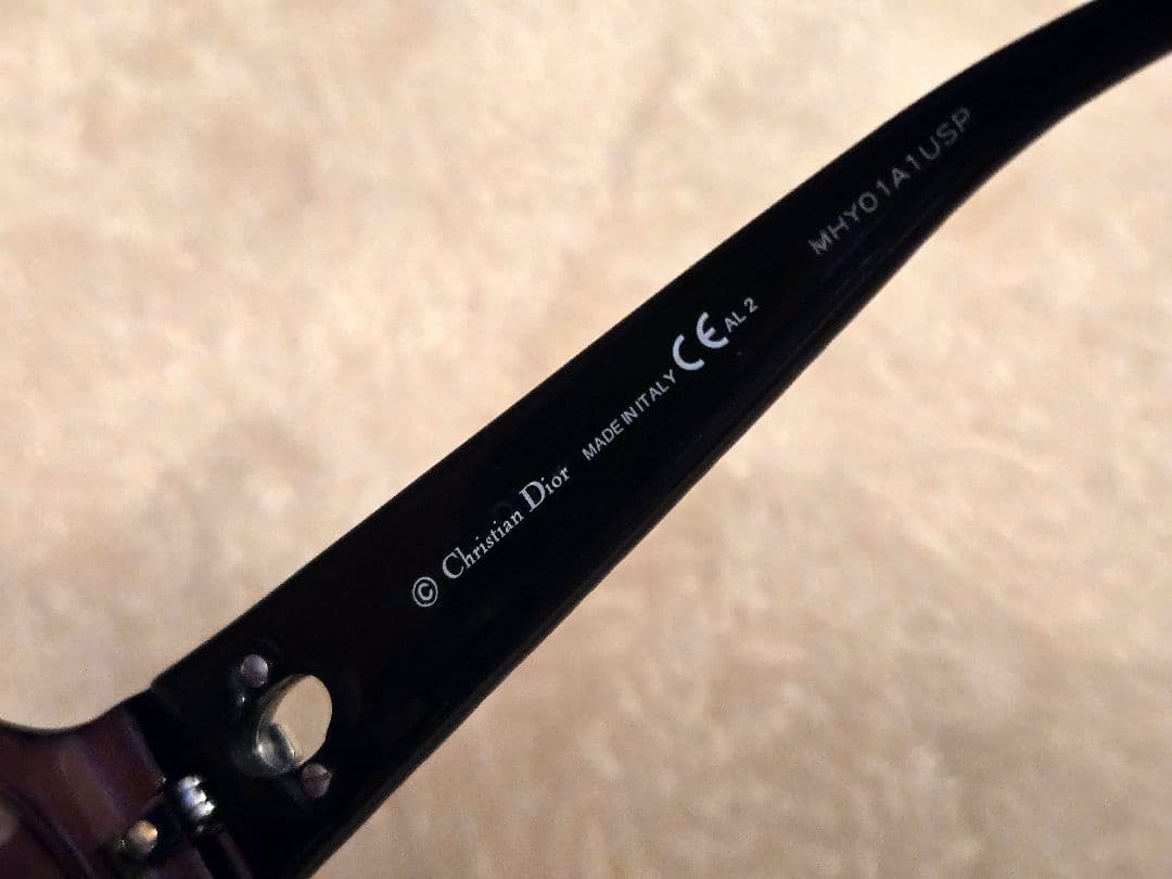 【Dior】 ブラックラウンドサングラス ケース付き