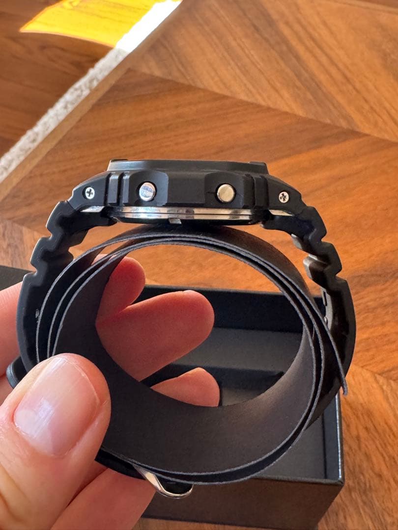 G-SHOCK DW-5000-1JF 復刻モデルメ タルケース G-SHOCK