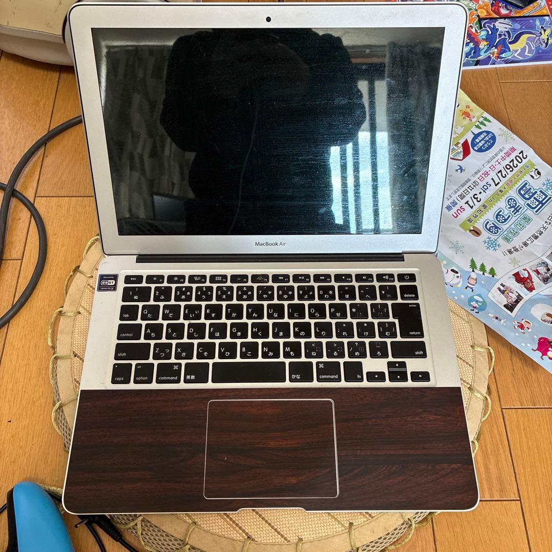 MacBook Air シルバー(13インチ,2017)