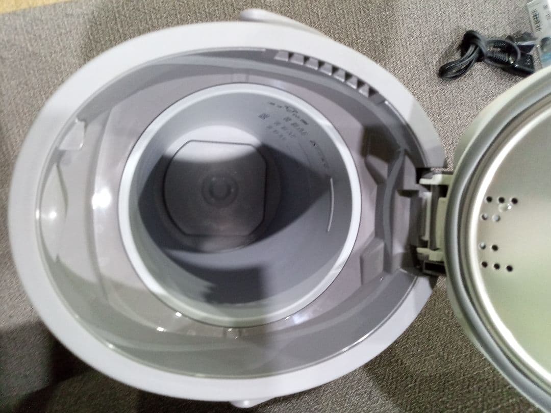 象印　ZOJIRUSHI　スチーム式加湿器　EE-DE50　2024年製　洗浄剤