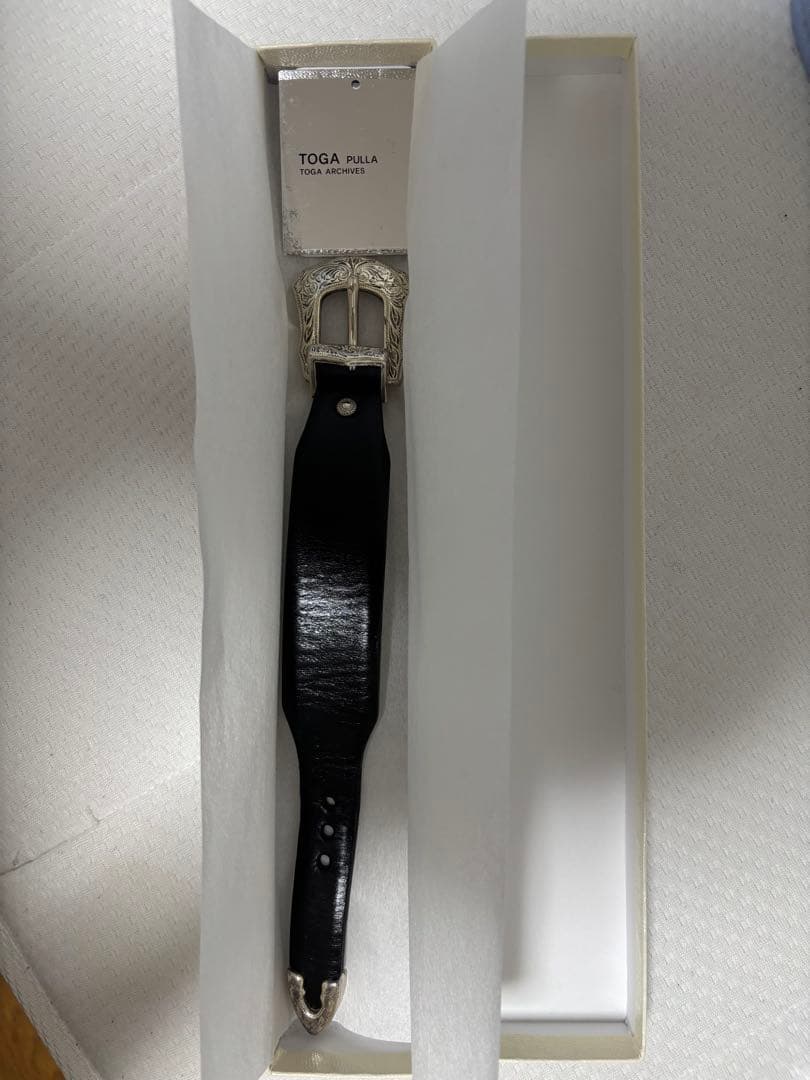 TOGA PULLA バングル レザー ウェスタン ブレスレット