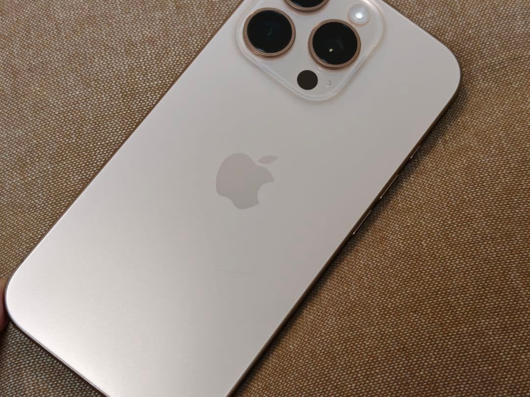 【美品】iPhone16Pro 128GB デザートチタニウム