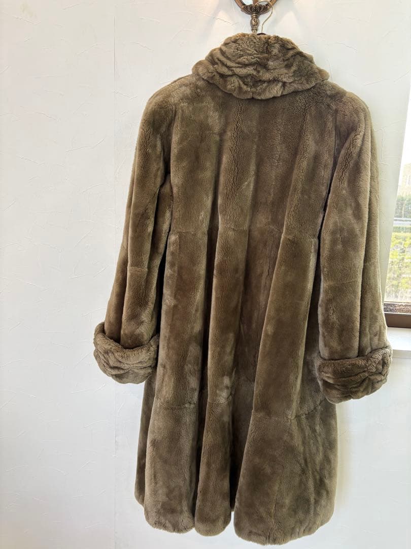 期間限定割引中‼️大幅お値下げしました‼️FENDI 希少khaki色ハーフコート