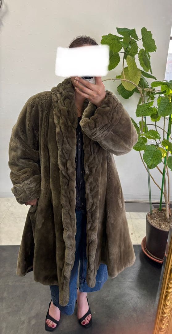 期間限定割引中‼️大幅お値下げしました‼️FENDI 希少khaki色ハーフコート