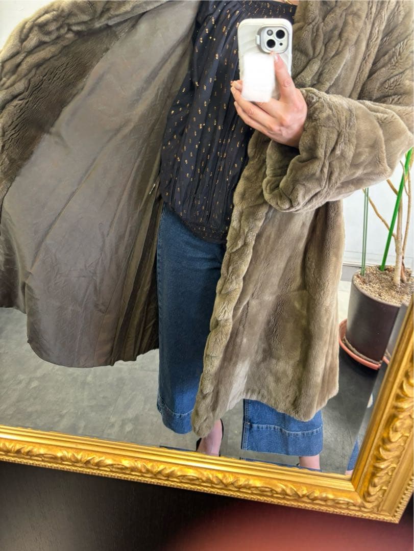 期間限定割引中‼️大幅お値下げしました‼️FENDI 希少khaki色ハーフコート