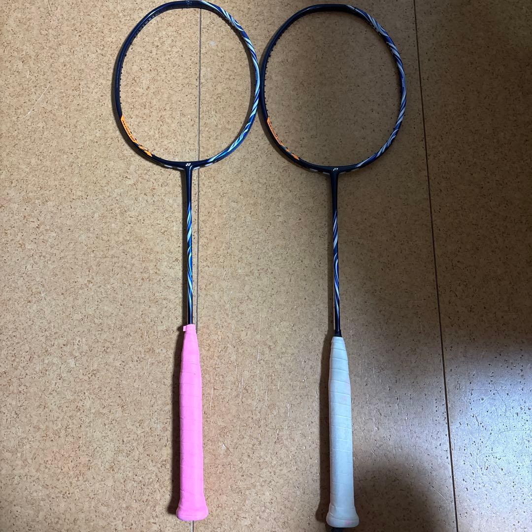 ASTROX 100zzバドミントンラケット　ジャンク品　2本セット
