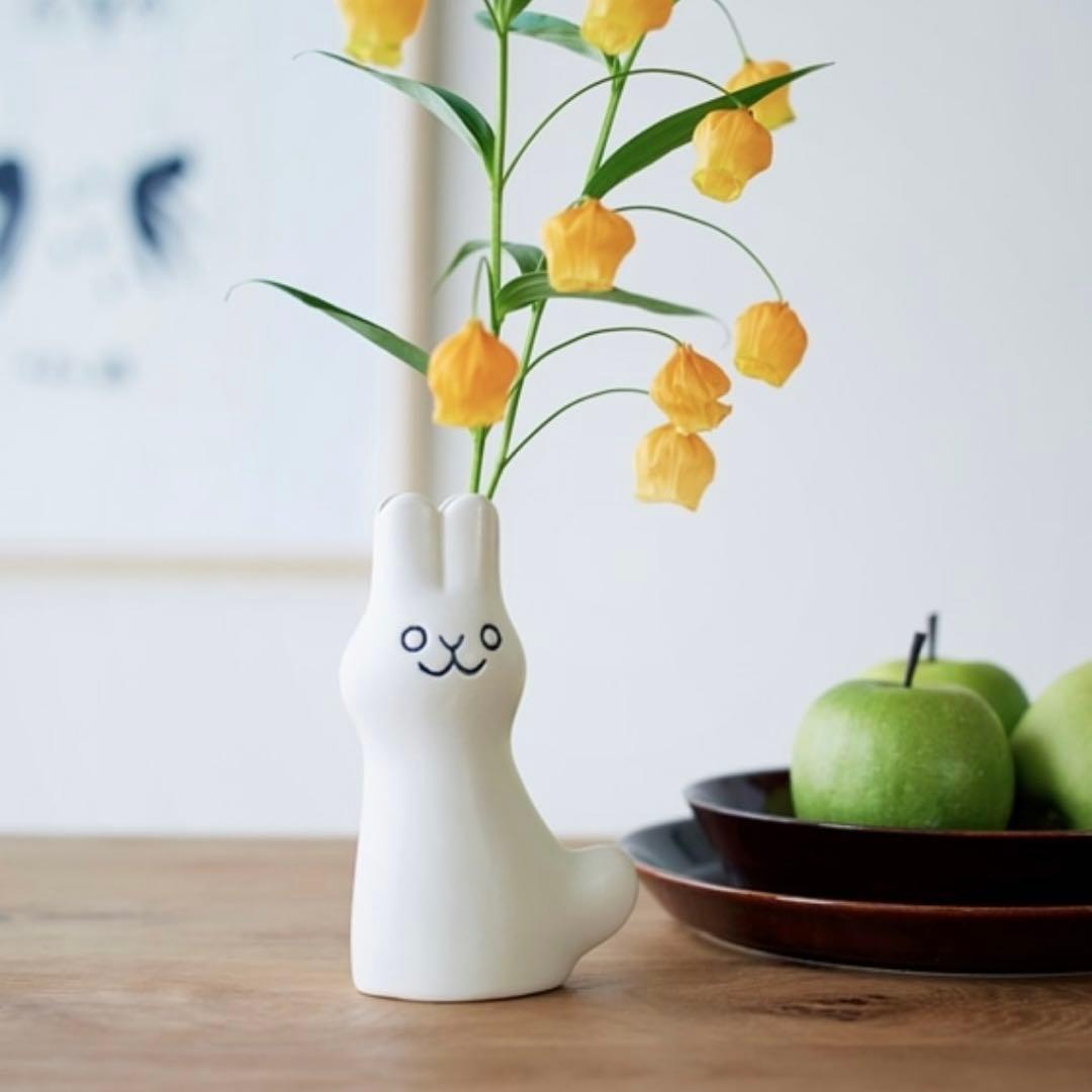 鹿児島睦 En Liten Van（小さな友達)うさぎ　White IDEE