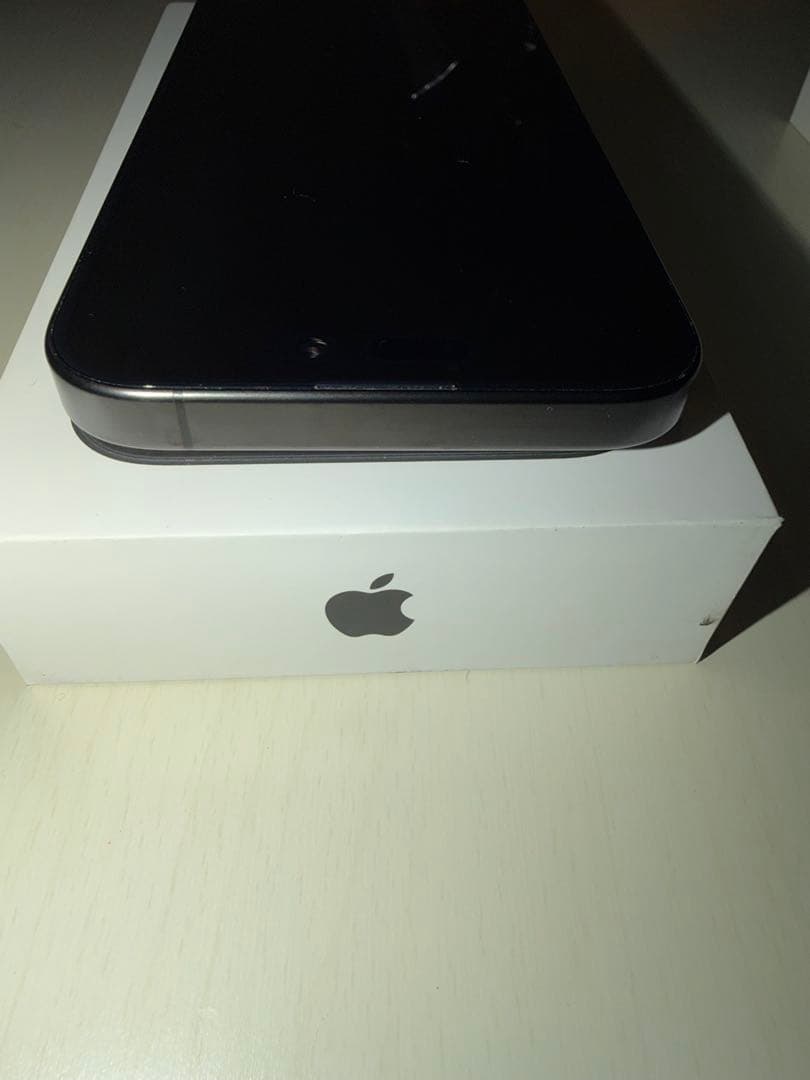 iPhone 15Pro ブラック 本体　箱あり美品