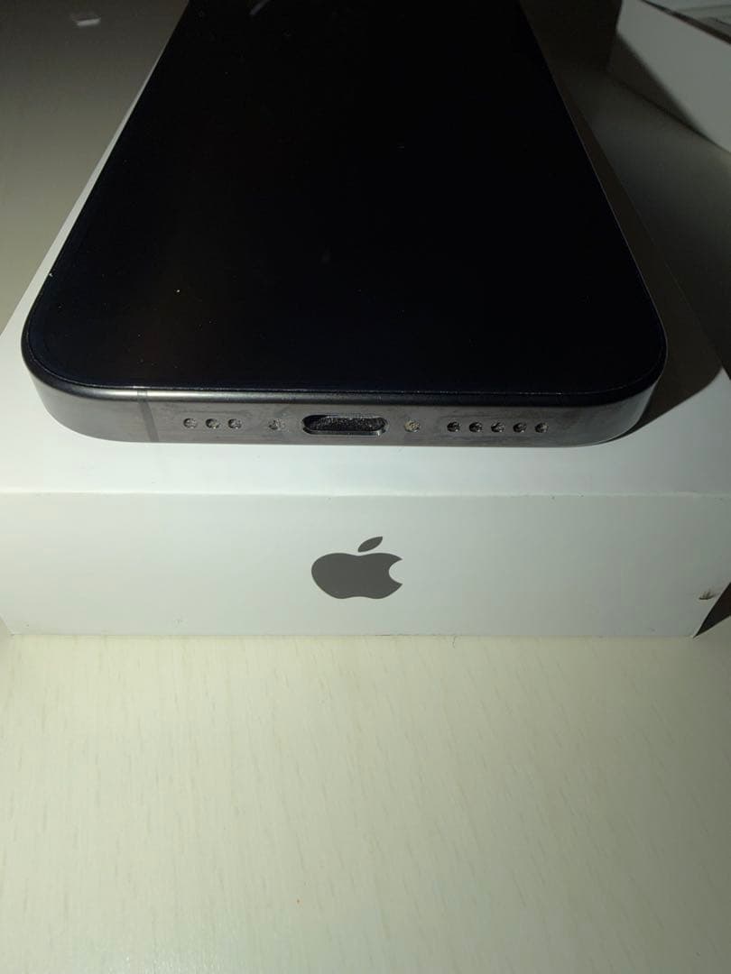 iPhone 15Pro ブラック 本体　箱あり美品