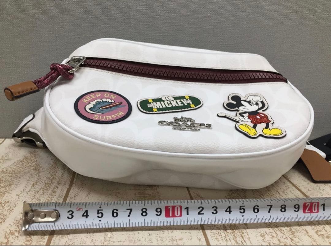COACH コーチ　新品未使用品　タグ付き　ミッキーパッチ ボディバッグ