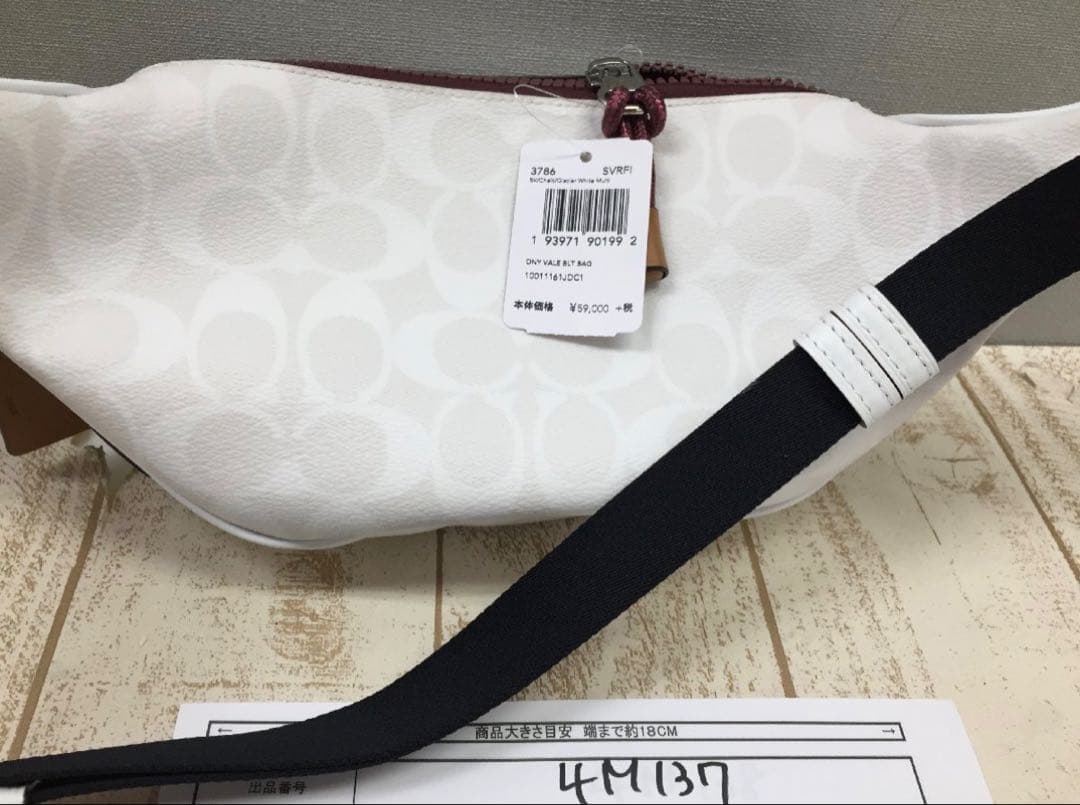 COACH コーチ　新品未使用品　タグ付き　ミッキーパッチ ボディバッグ