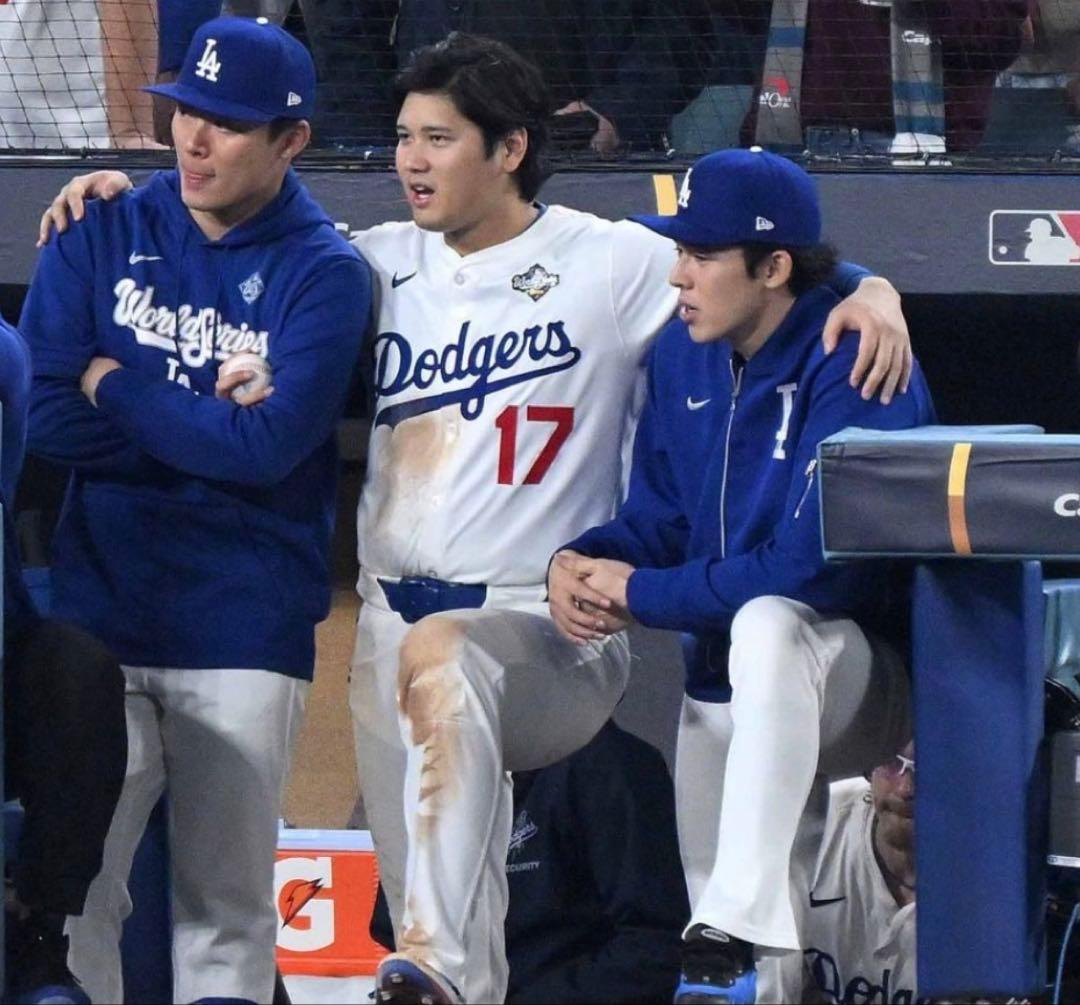 ドジャース　NIKE 2025年ワールドシリーズ　パーカー　【MLB正規品】