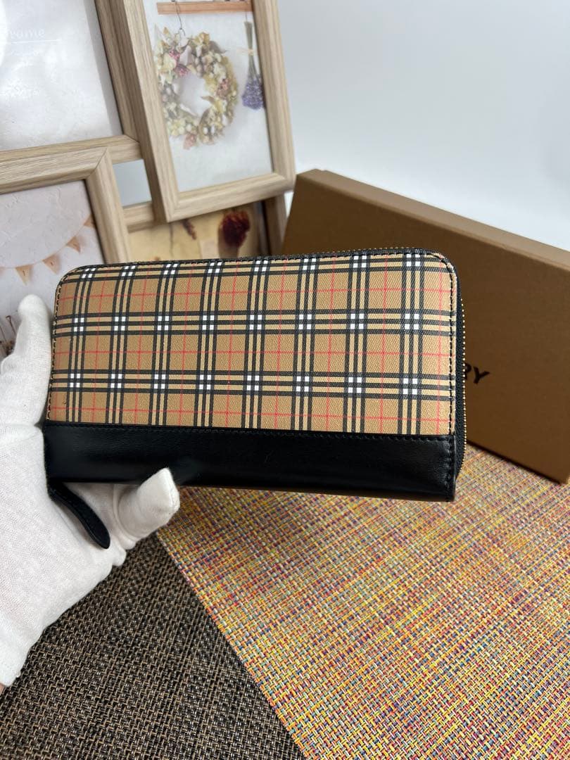 ✨極美品✨BURBERRY バーバリー ノバチェック　長財布　ラウンドファスナー