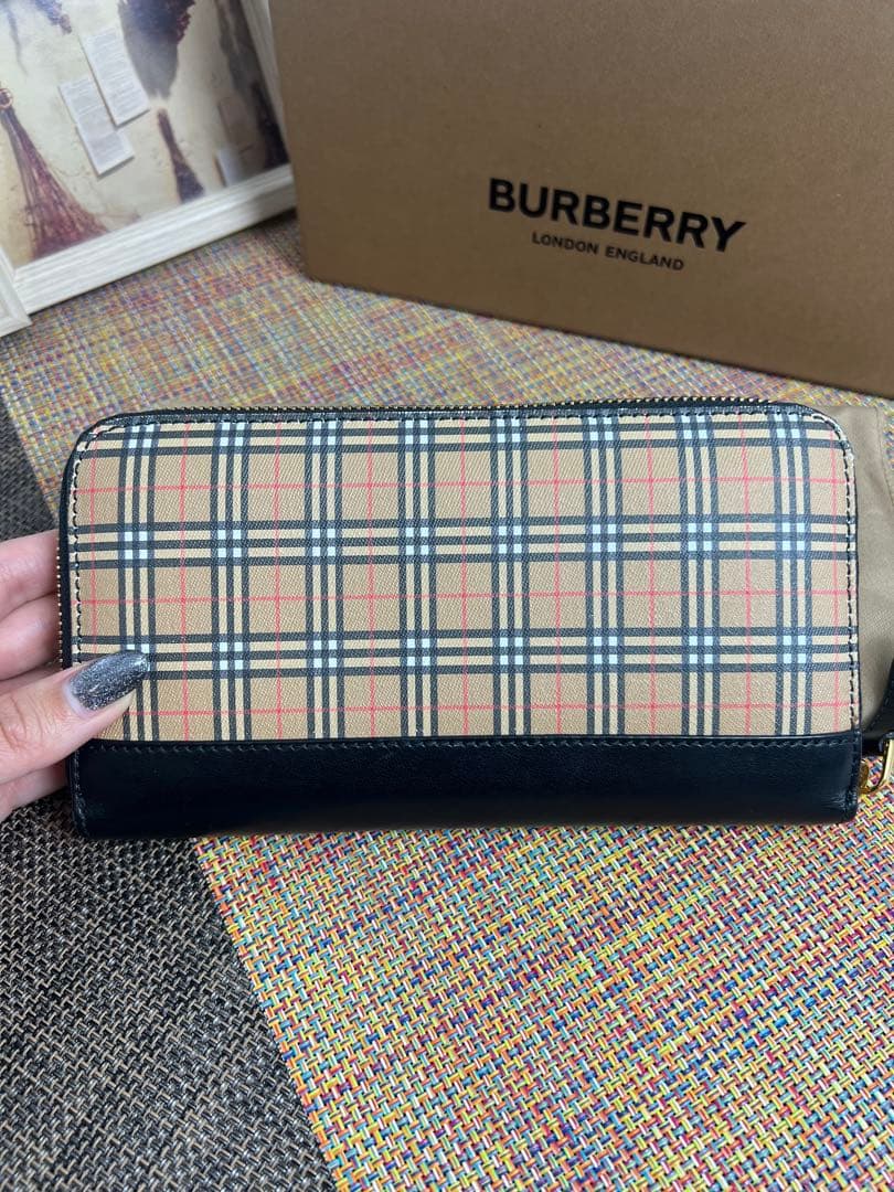 ✨極美品✨BURBERRY バーバリー ノバチェック　長財布　ラウンドファスナー