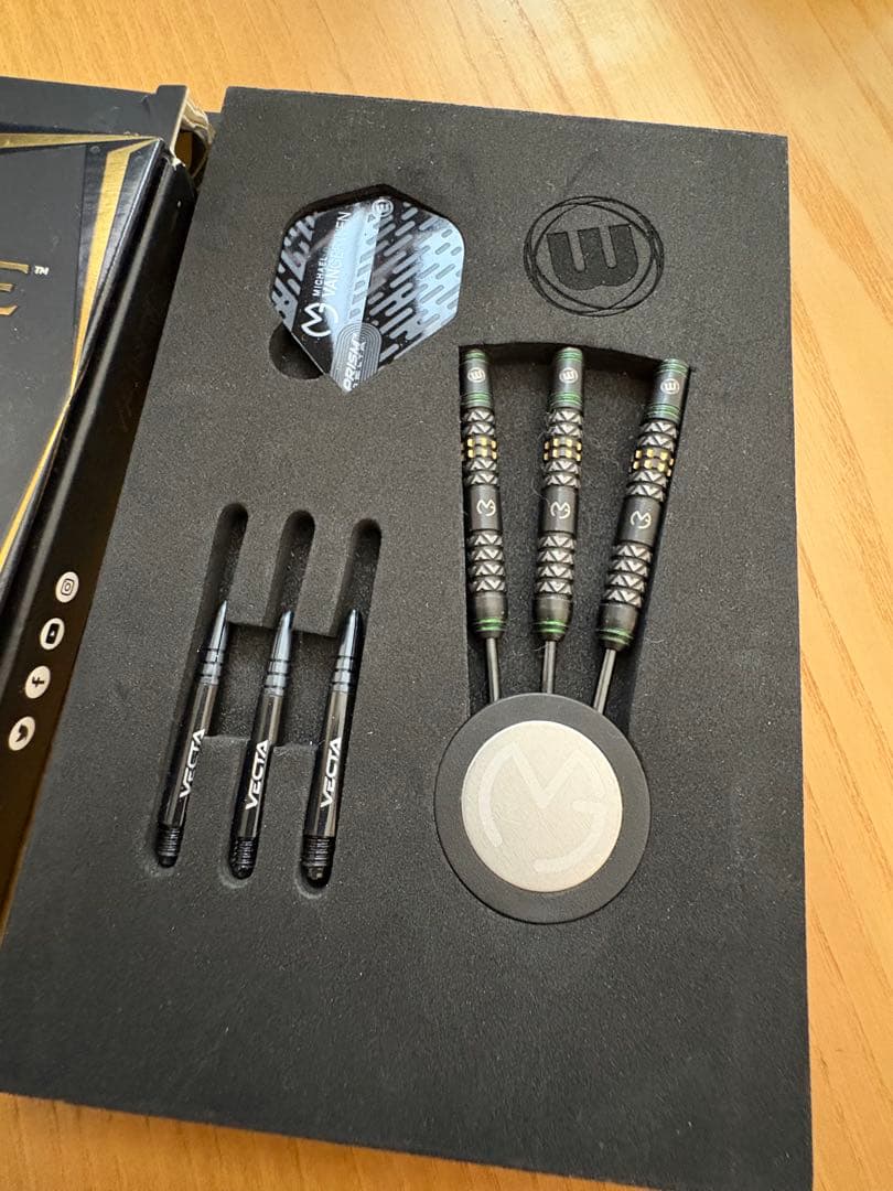 【Winmau】MVGヴァンテージ 24g スティール