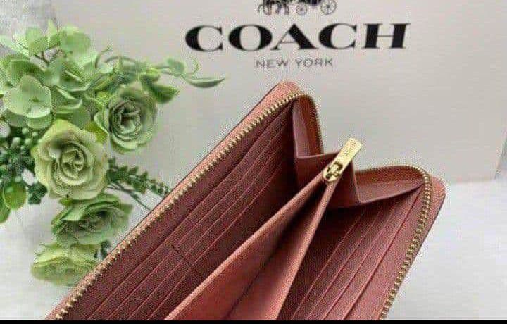 新品未使用コーチ長財布シグネチャーフローラル柄レディースメンズ送料無料即日発送