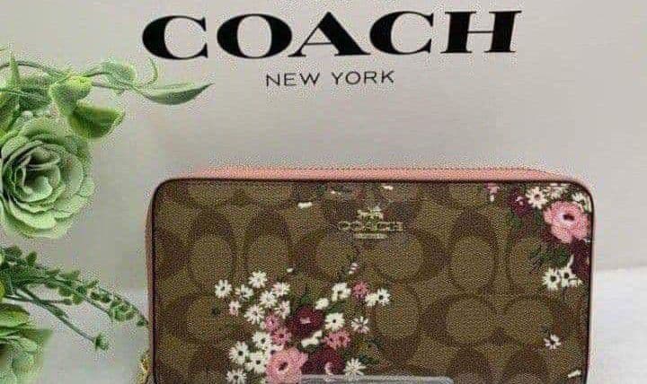 新品未使用コーチ長財布シグネチャーフローラル柄レディースメンズ送料無料即日発送