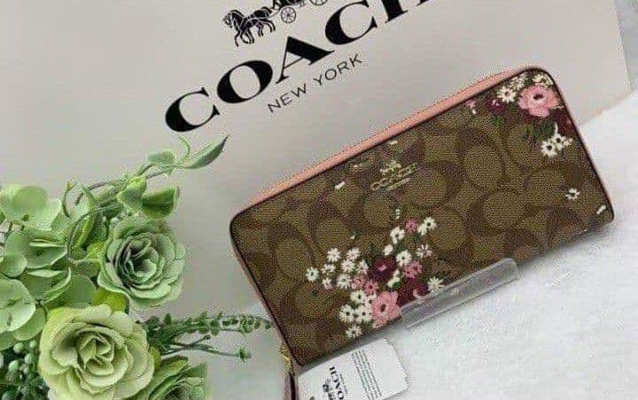 新品未使用コーチ長財布シグネチャーフローラル柄レディースメンズ送料無料即日発送