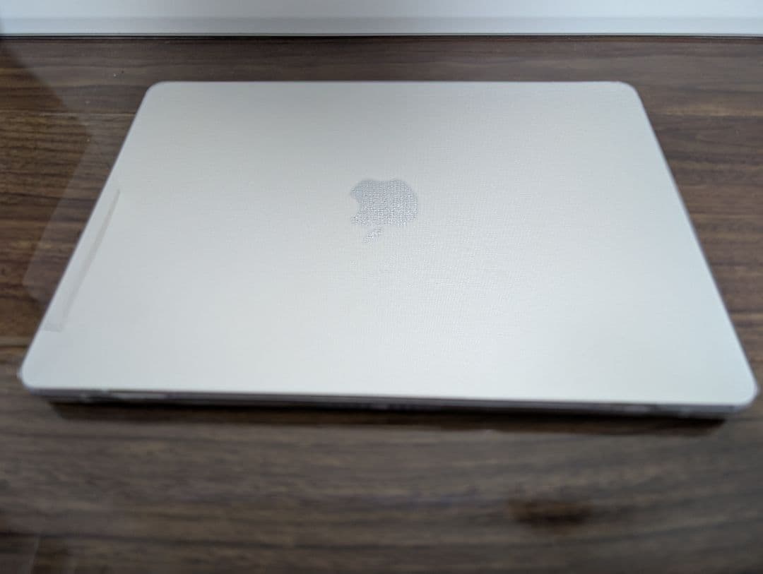 Apple MacBook AIR2022年　8ギガ 超美品