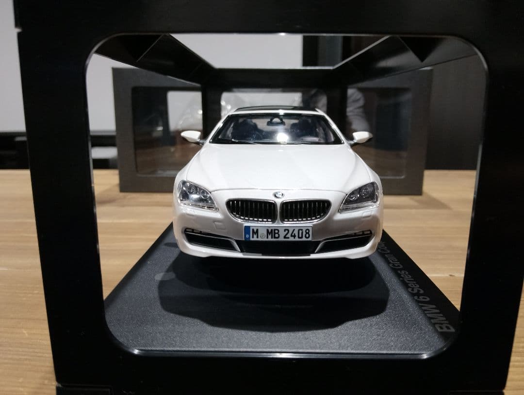 アソパソマソ1/18 BMW6シリーズ　グランクーペ　ディーラー品ミニカー