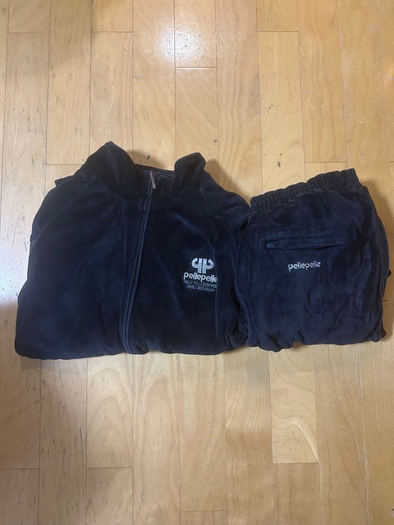 pelle pelle ベロア セットアップ