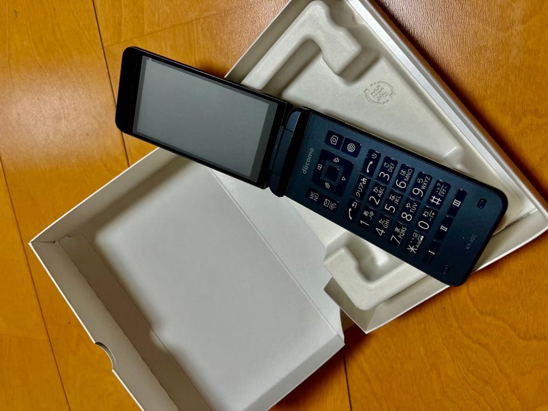 docomo DIGNO 携帯電話 KY-42C 本体 ブラック 新品 未使用品