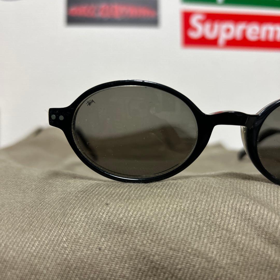 stussy オーバル型サングラス 黒
