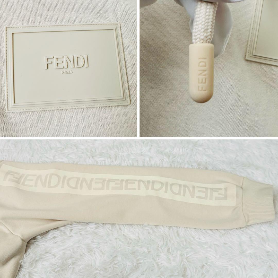 【極美品】FENDI/スウェット/パーカー/フーディ/クリーム/ホワイト