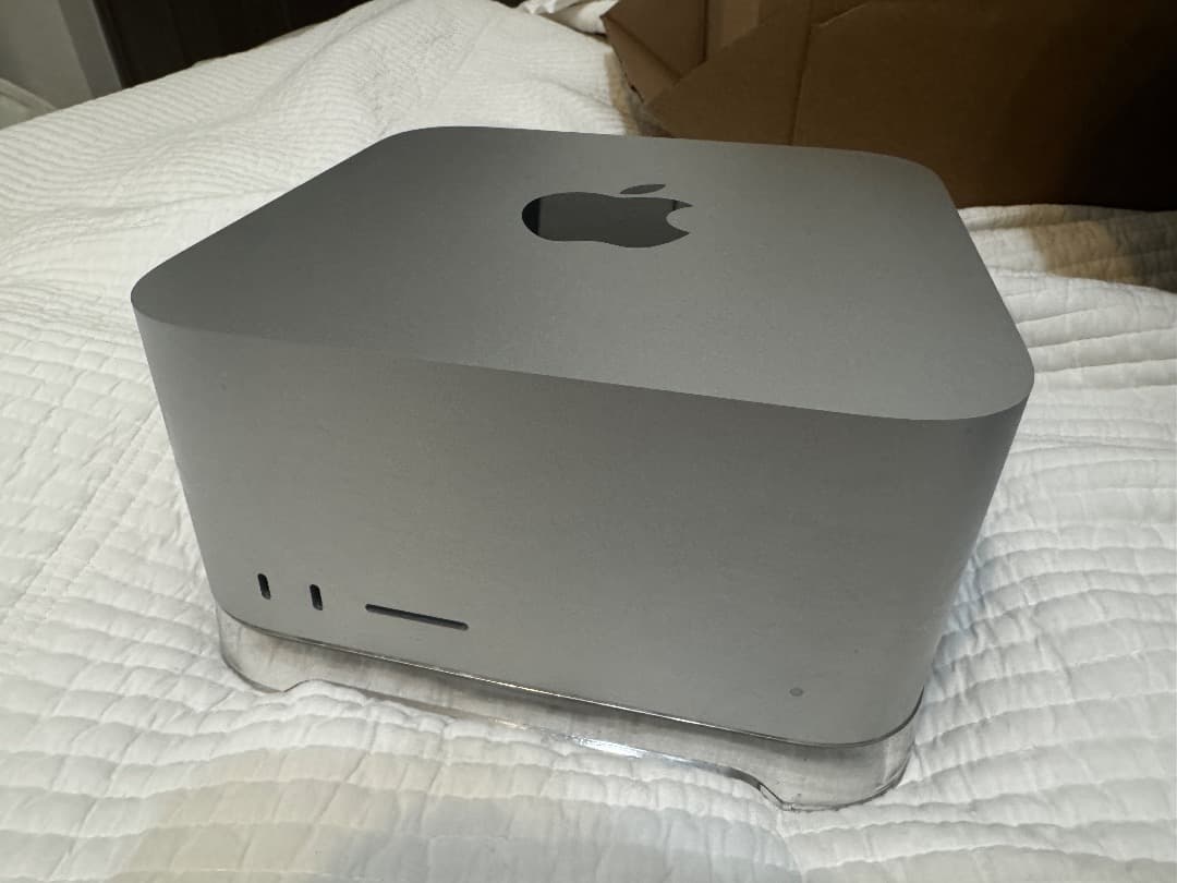 Apple Mac Studio（M1 Max 2022）1TB / 64GB