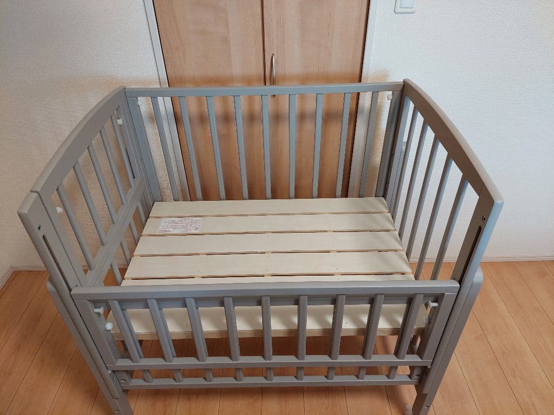 大和屋　ノモックミニ　グレー　ベビーベッド