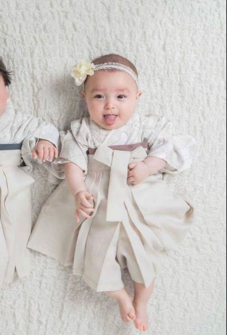 E*＊様 ベビー袴　女の子　tsukihana レン袴　ベビー着物　白　ホワイト