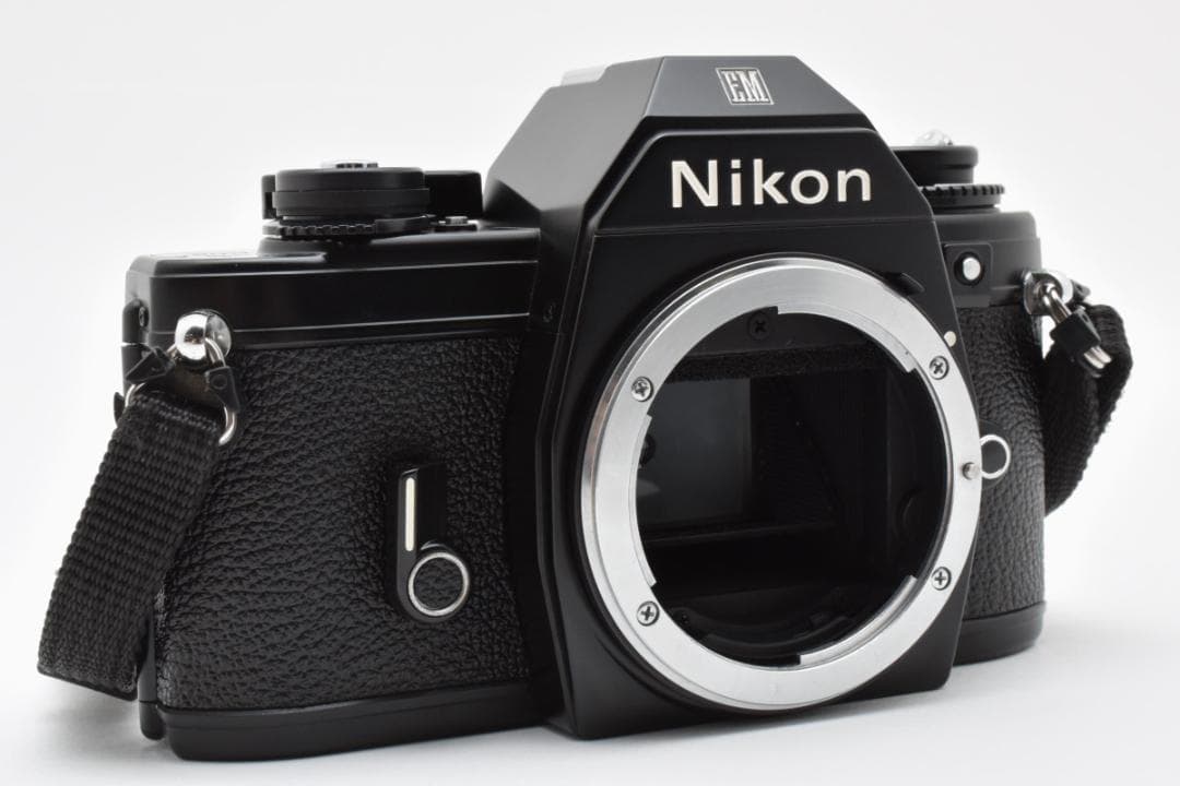 超美品 NIKON ニコン EM フィルムカメラ モルト新品交換済 M868