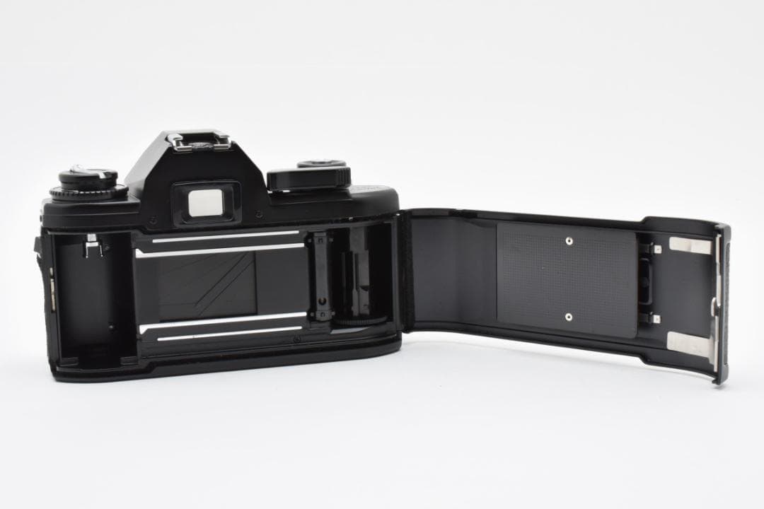 超美品 NIKON ニコン EM フィルムカメラ モルト新品交換済 M868