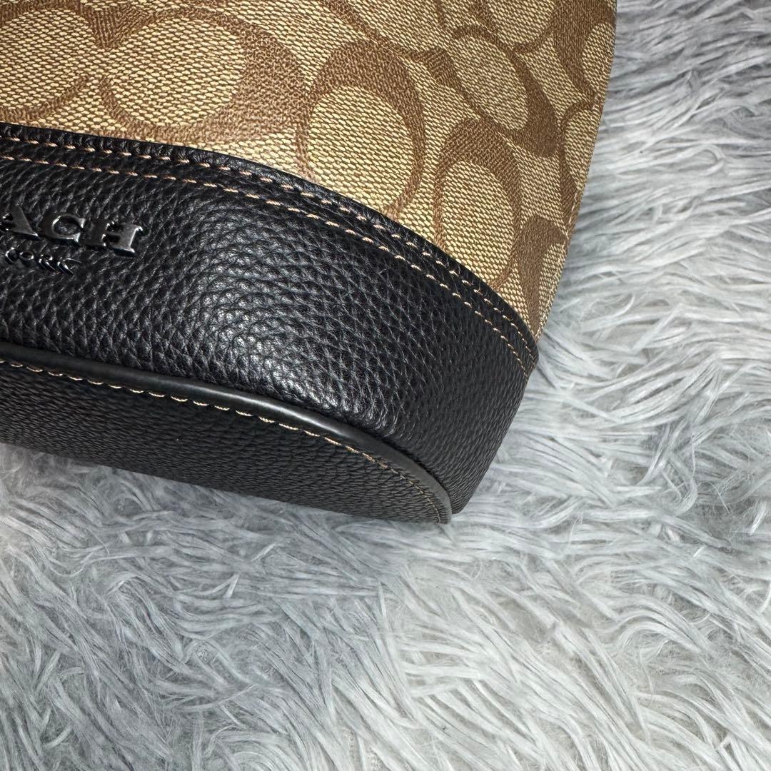 美品 コーチ ショルダーバッグ ボディバッグ クロスボディ 斜め掛け メンズ