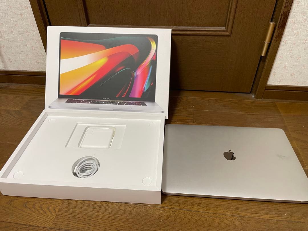 グェンMacBook Pro 16インチ Intel Core i7