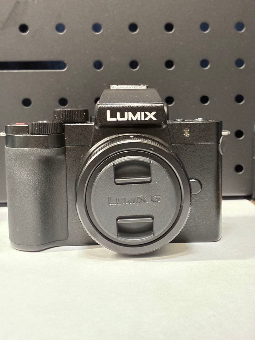 美品　LUMIX G100Dパナソニックミラーレス一眼　標準ズームレンズセット
