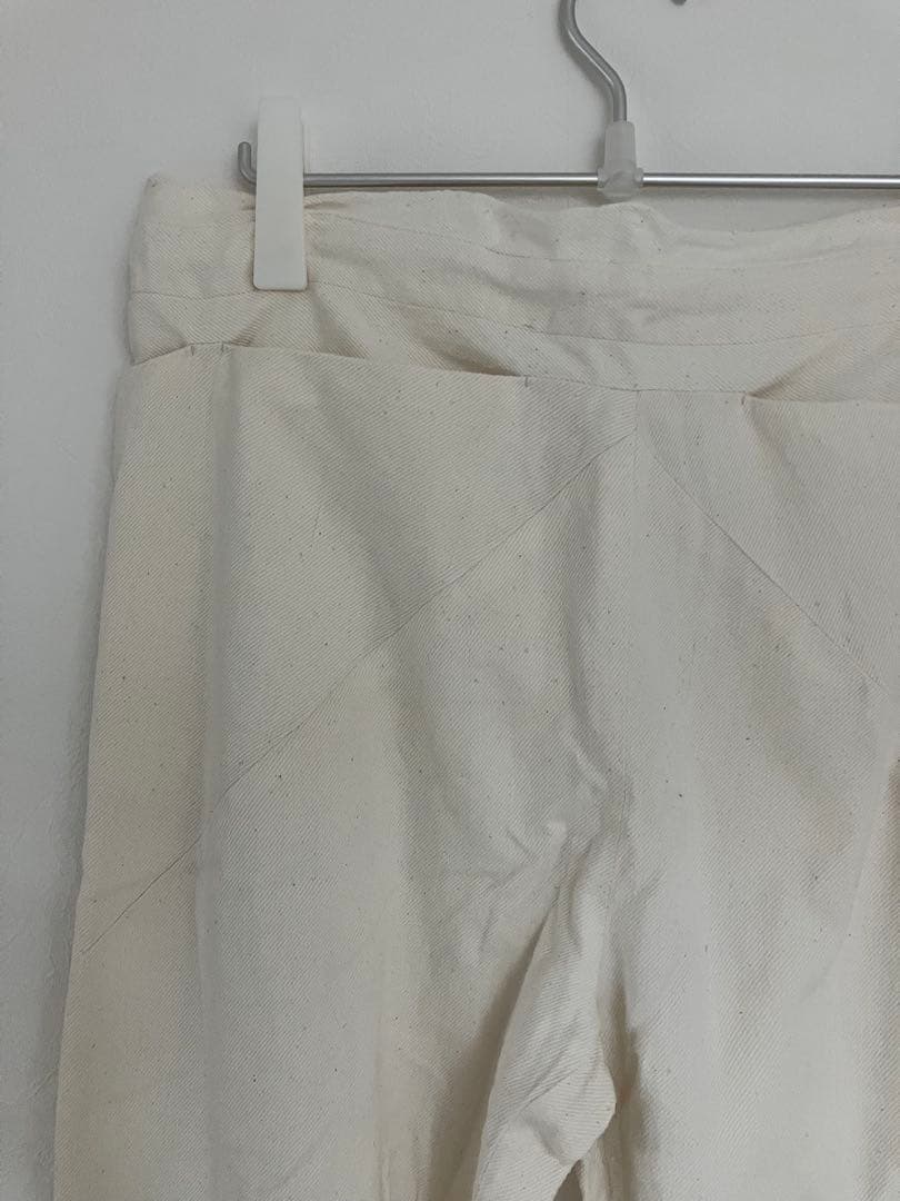 えみおわす　ダーツパンツ（カディデニム生成）