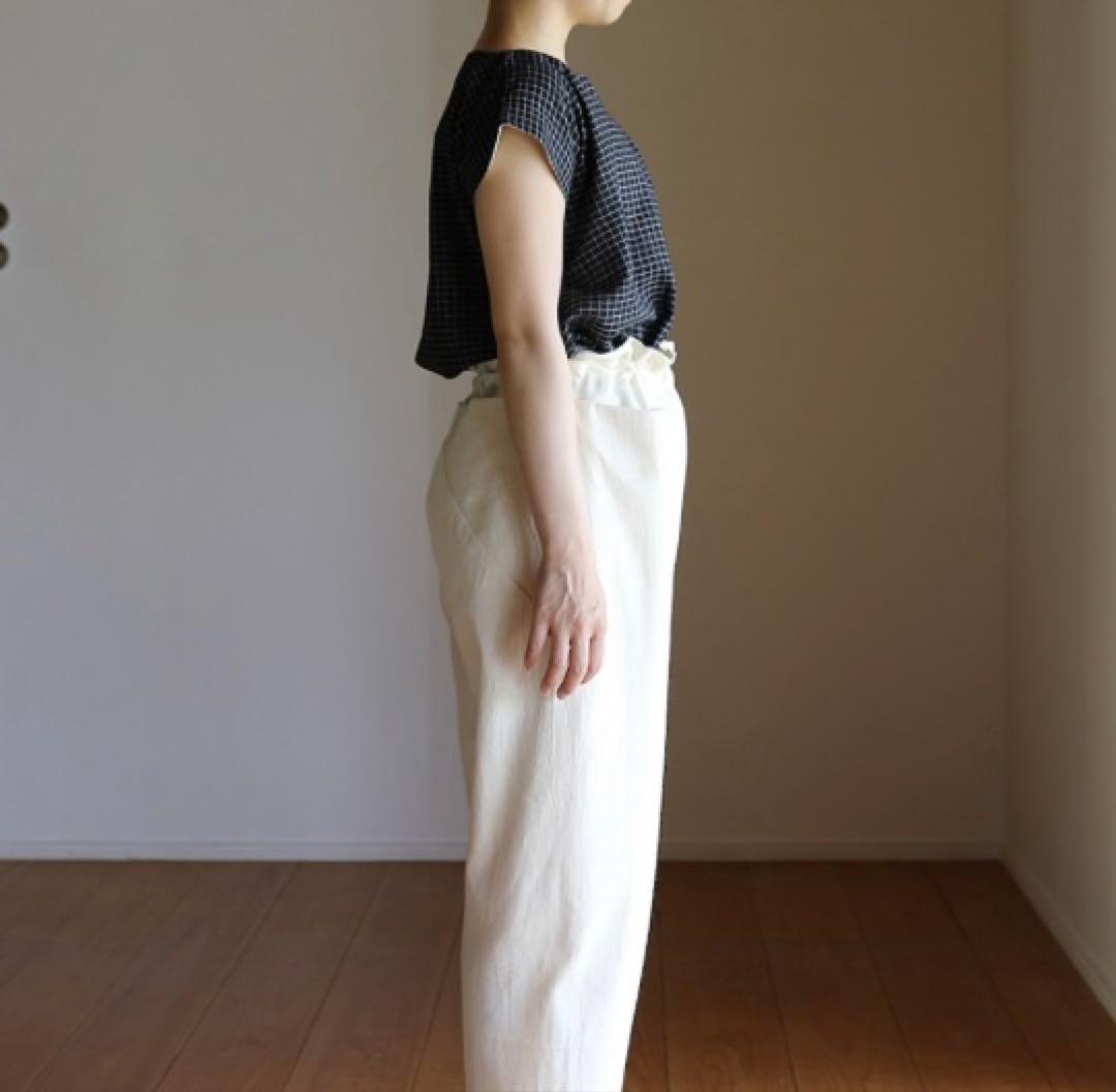 えみおわす　ダーツパンツ（カディデニム生成）