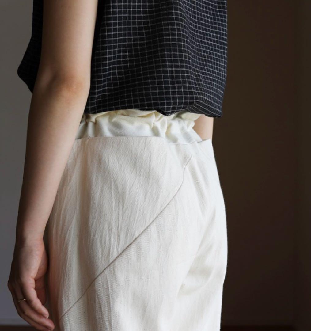 えみおわす　ダーツパンツ（カディデニム生成）