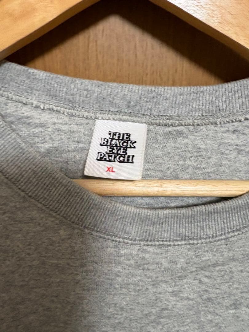 ☆超人気モデル！ブラックアイパッチ 刺繍 取扱注意 スウェット☆