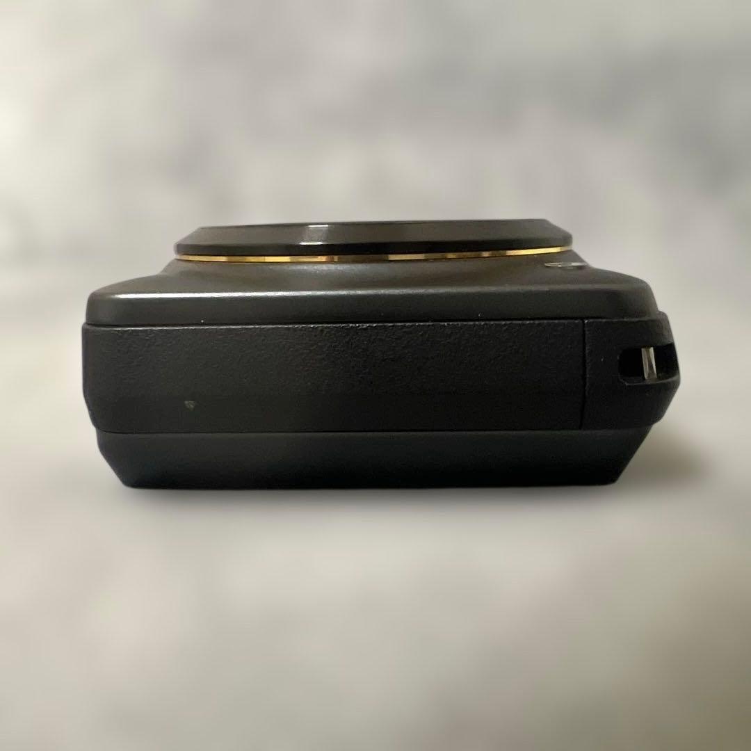 デジタルカメラ CASIO EXILIM EX-ZR10