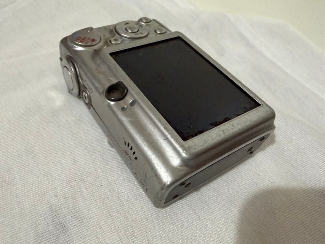 CANON IXY DIGTAL 700 デジタルコンパクトカメラ　ジャンク