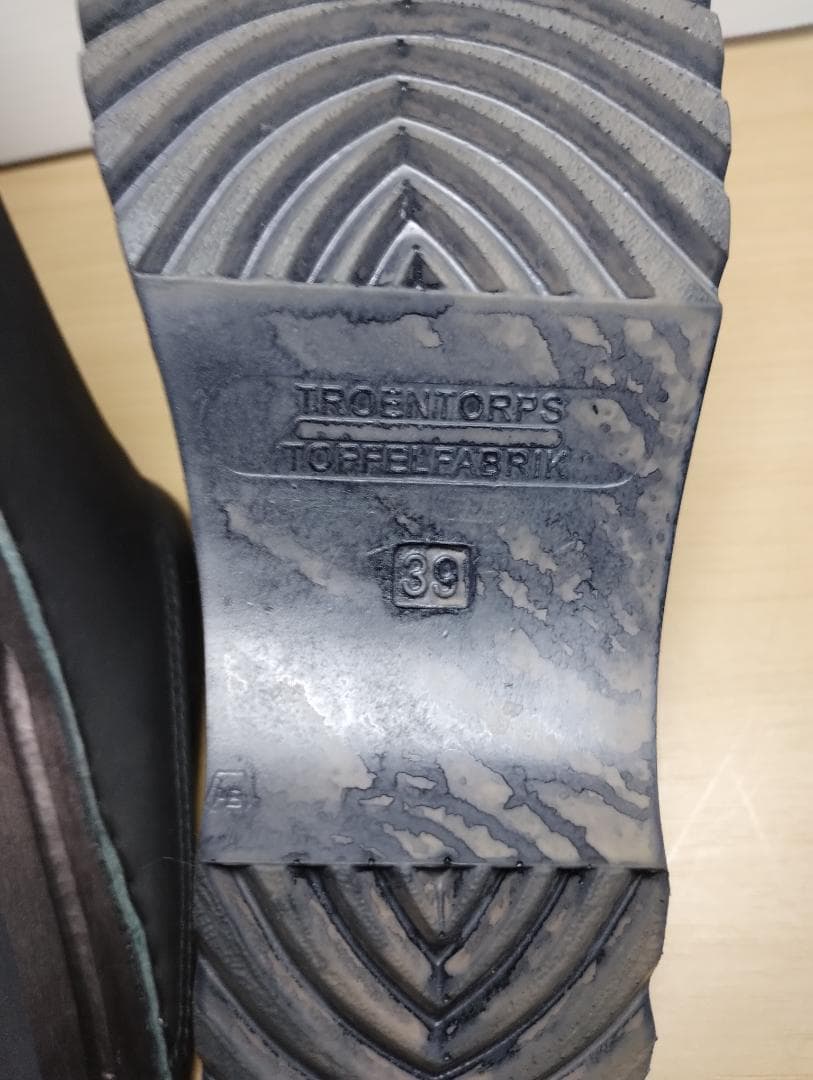 サボ トロエントープ TROENTORP 黒 レザー クロッグサンダル スタッズ