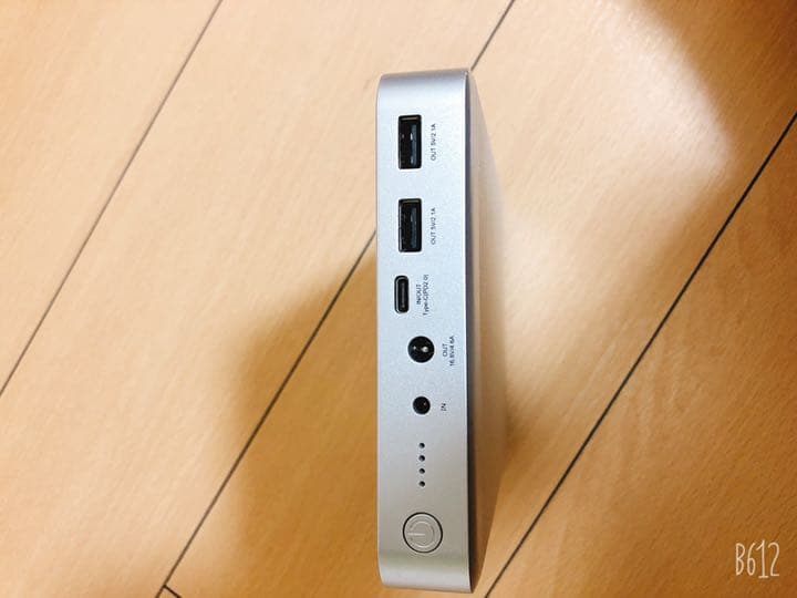 【大幅値下げ】MacBookの外部バッテリー     モバイルバッテリー