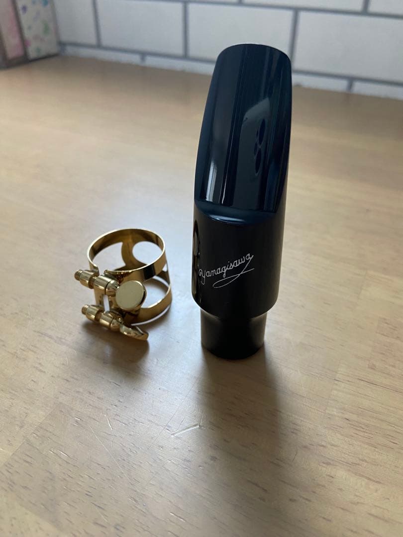 【新品未使用】アルトサックス　マウスピース　リガチャー付き　ヤナギサワ